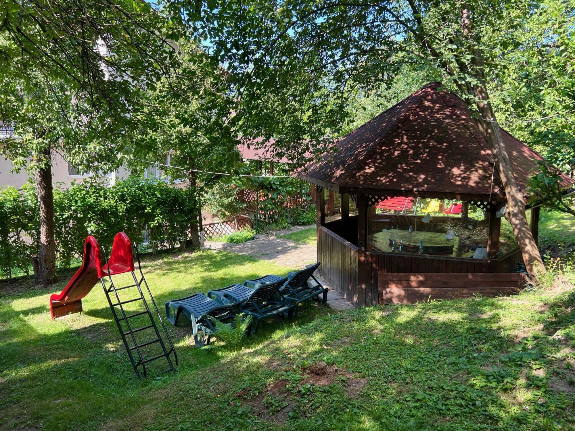 Prestige Aparthotel Brasov Bagian luar foto
