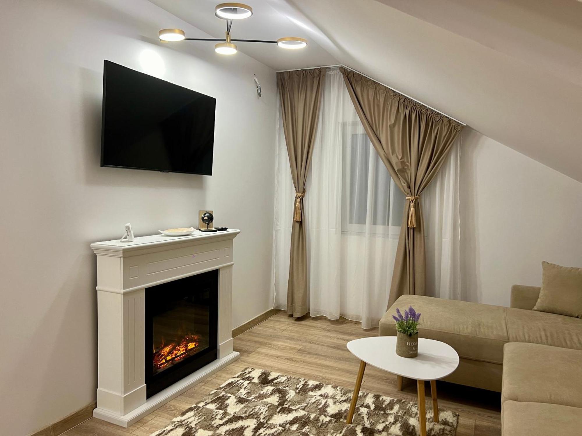 Prestige Aparthotel Brasov Bagian luar foto